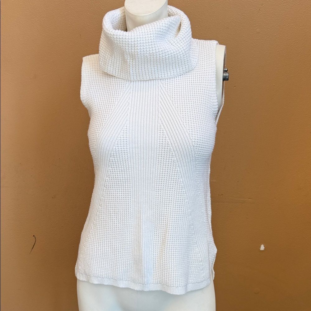 WHITE HOUSE BLACK MARKET IVORY CABLE KNIT TURTLENECK SLEEVELESS SWEATER Sz S